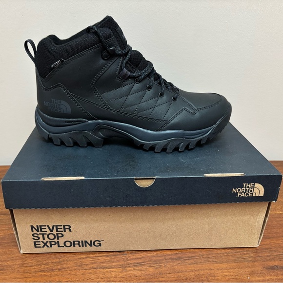New “The North Face” Storm Strike ll Non Slip Winter Boots - Picture 1 of 6